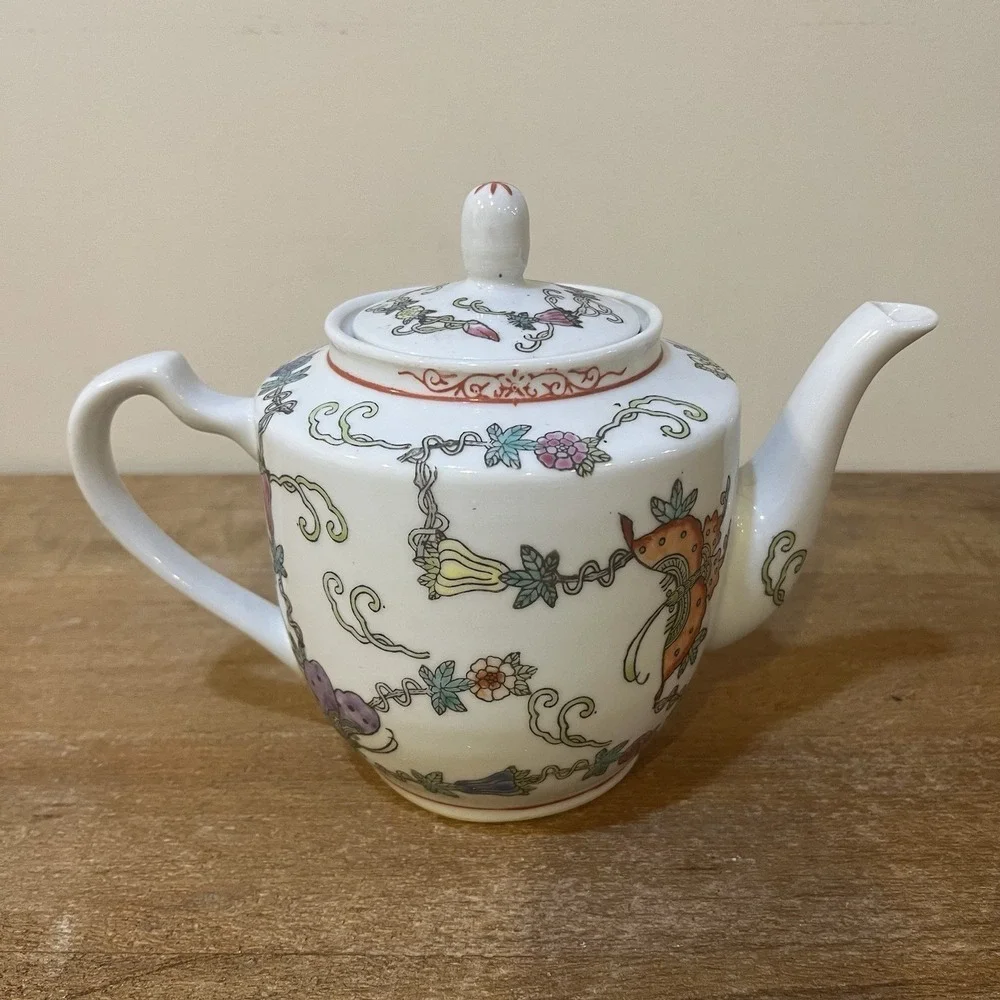 VTG Chinese Jingdezhen Style Porcelain Teapot Butterfly Floral Chinoiserie Asian